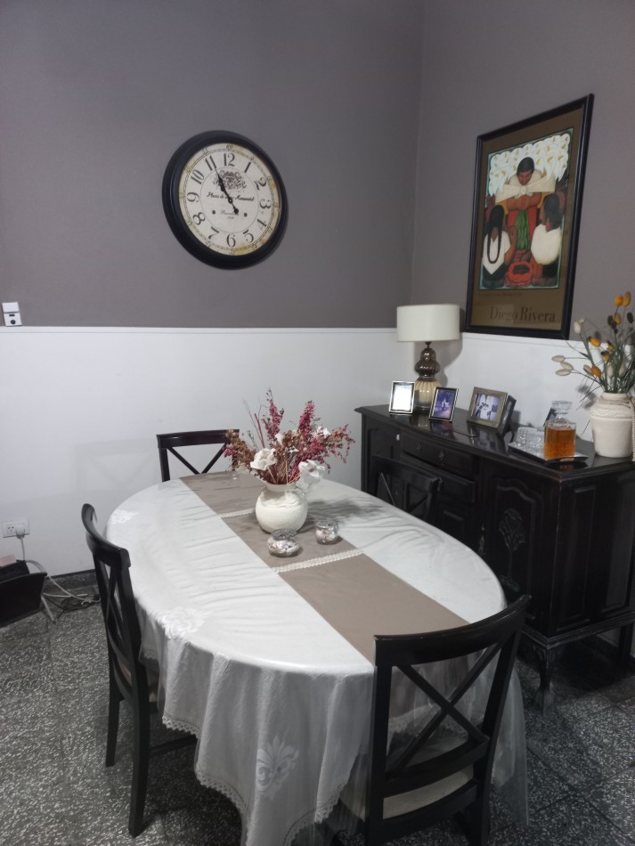 OPORTUNIDAD! HERMOSA CASA PH CRISOSTOMO 100