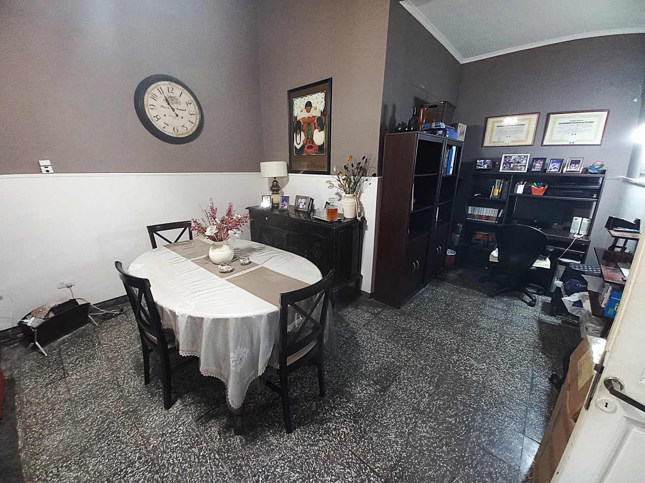 OPORTUNIDAD! HERMOSA CASA PH CRISOSTOMO 100