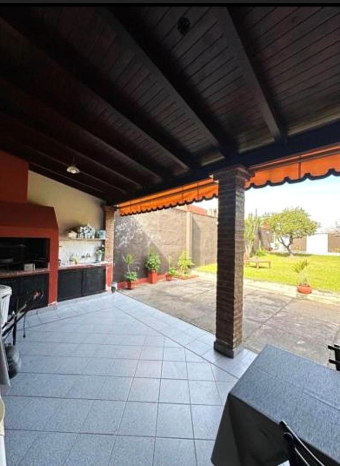 OPORTUNIDAD! HERMOSA CASA PH CRISOSTOMO 100