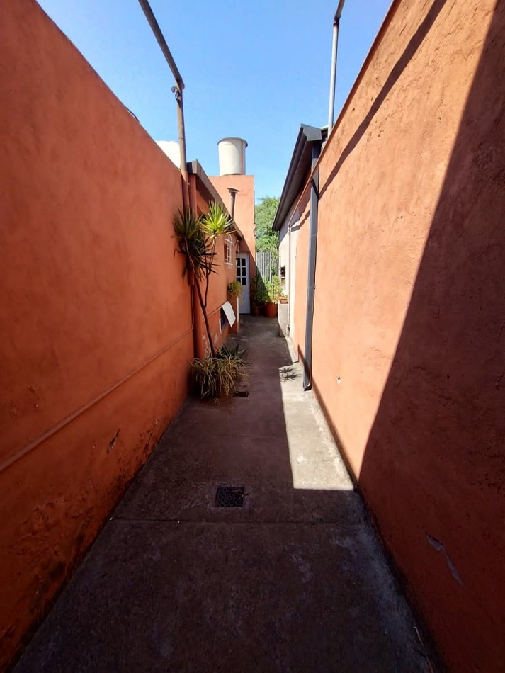 OPORTUNIDAD! HERMOSA CASA PH CRISOSTOMO 100