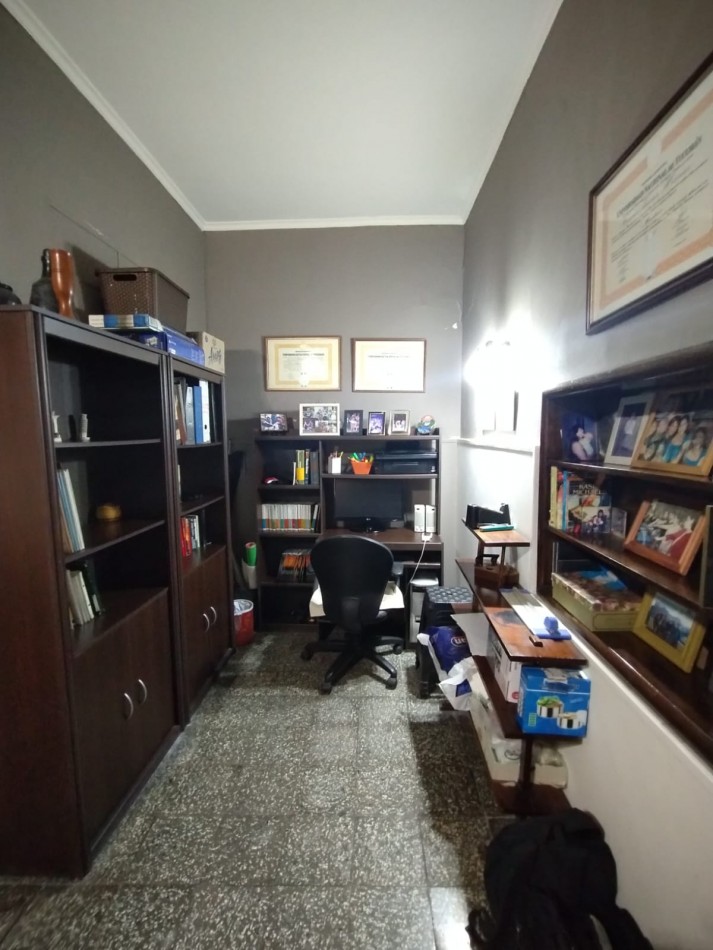 OPORTUNIDAD! HERMOSA CASA PH CRISOSTOMO 100