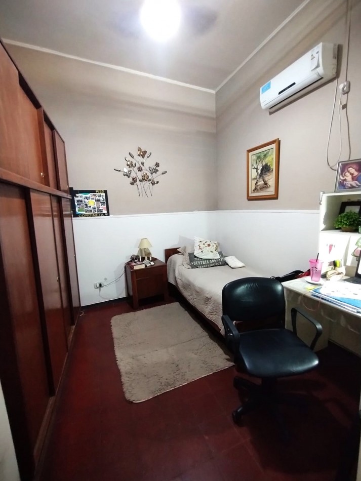 OPORTUNIDAD! HERMOSA CASA PH CRISOSTOMO 100