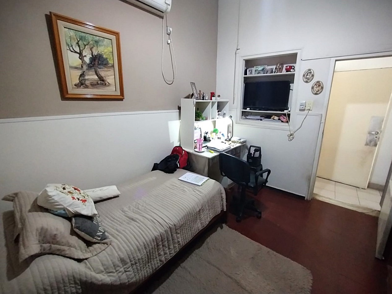 OPORTUNIDAD! HERMOSA CASA PH CRISOSTOMO 100