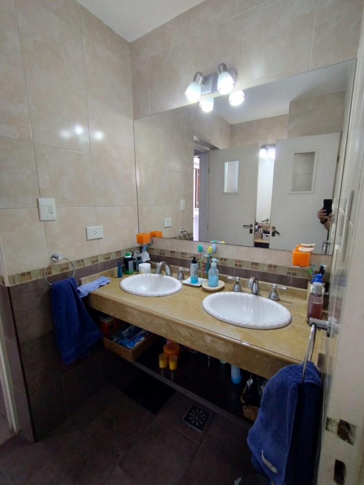 OPORTUNIDAD! HERMOSA CASA PH CRISOSTOMO 100