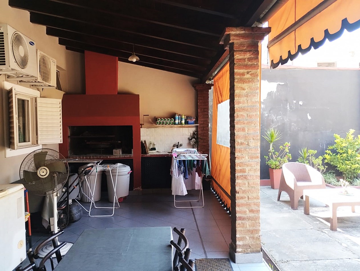 OPORTUNIDAD! HERMOSA CASA PH CRISOSTOMO 100