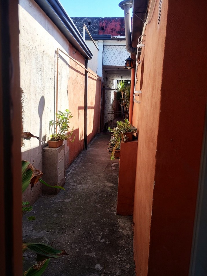 OPORTUNIDAD! HERMOSA CASA PH CRISOSTOMO 100