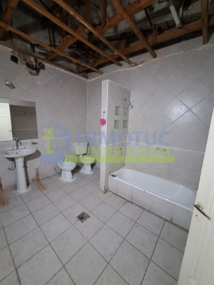 VENTA O ALQUILER CASA 4 DORM  - BARRIO SUR - LAS HERAS  AL 200 