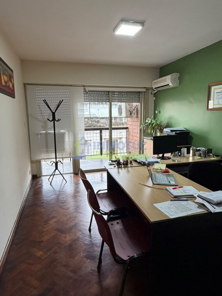 DEPARTAMENTO DE 1 DORMITORIO AMPLIO CON BALCON - BARRIO SUR - LAMADRID 400 - APTO CREDITO - ZONA TRIBUNALES