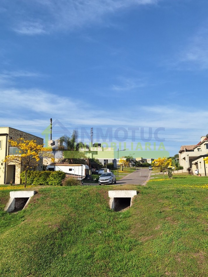 COUNTRY VILAGO - LOTE PERIMETRAL 700M2 APROX