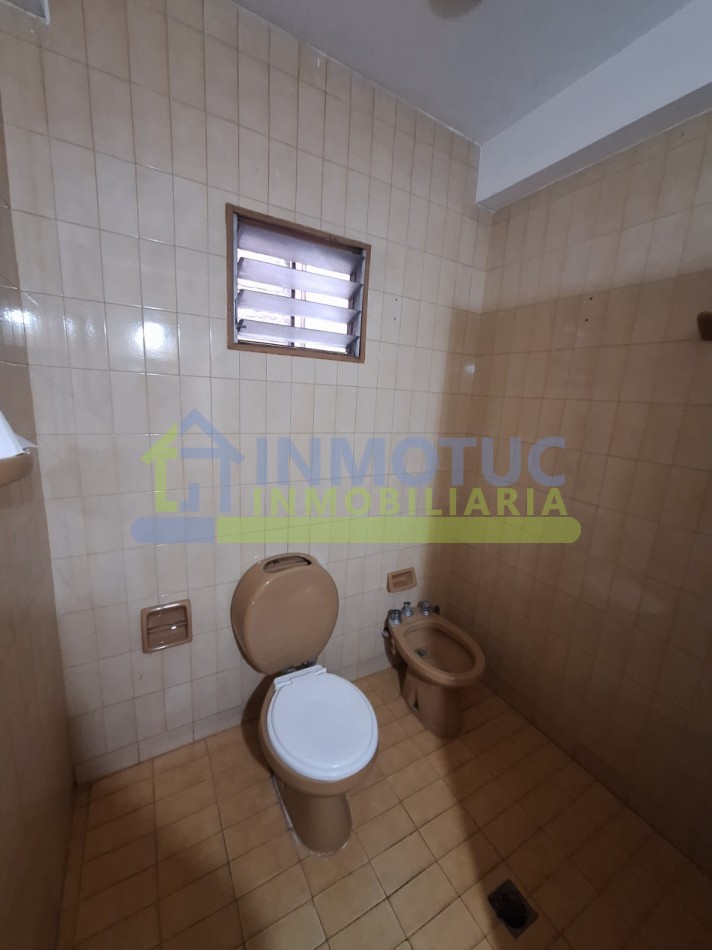 OPORTUNIDAD! CENTRO MEDICO EN VENTA PARA INVERSIONISTAS - BARRIO SUR (ALT. 24 DE SEPTIEMBRE 1000)