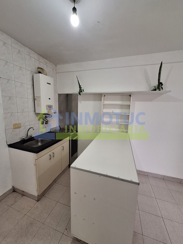 ALQUILER DEPARTAMENTO DE 1 DORMITORIO CON BALCON - LAVADERO - CRISOSTOMO ALVAREZ 300 - CENTRO 
