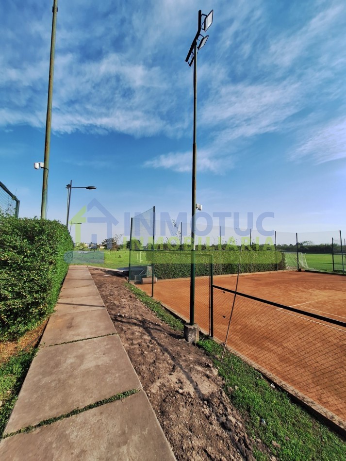 COUNTRY VILAGO - LOTE PERIMETRAL 700M2 APROX