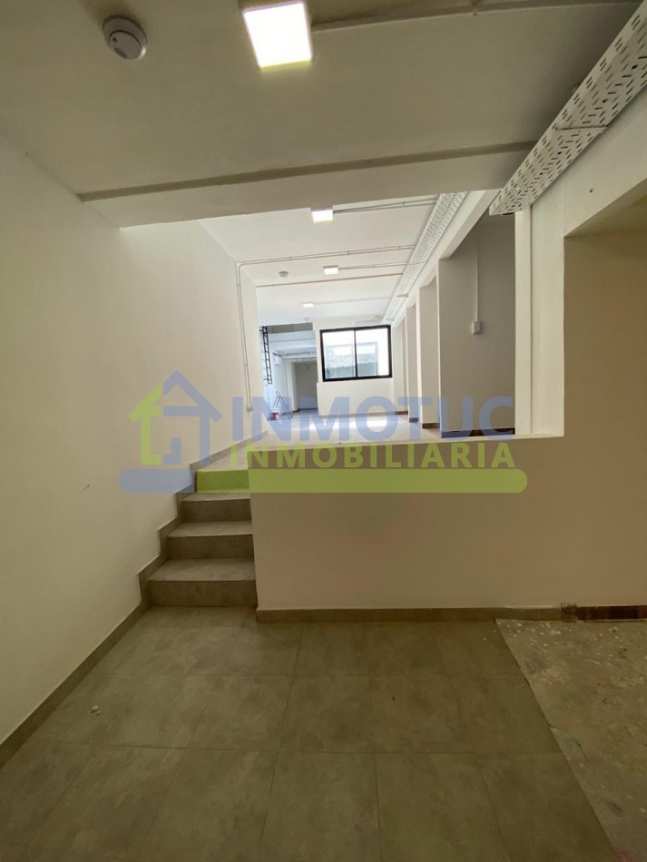 ALQUILER DE EDIFICIO DE CONSULTORIOS/OFICINAS - USOS MULTIPLES - GRAL PAZ 381
