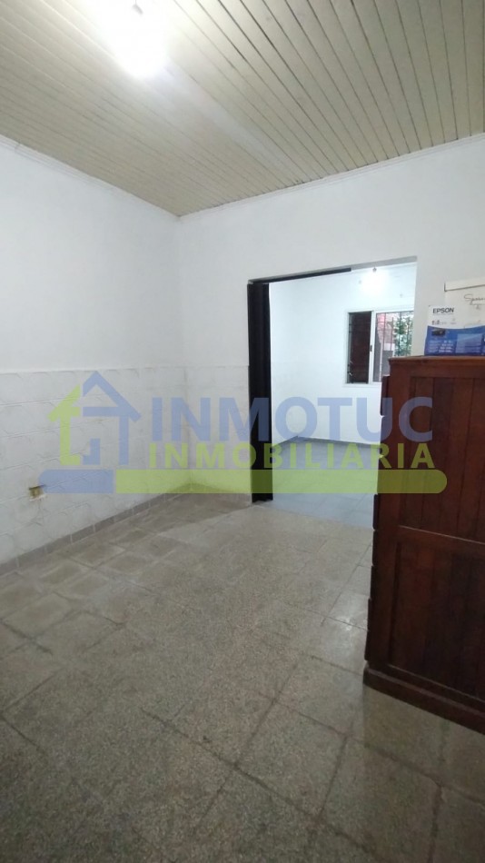 CASA 4 DORM. VILLA CARMELA - BARRIO ISLAS MALVINAS
