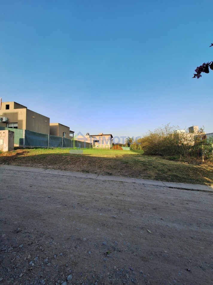 TERRENO CENTRAL - FINCAS DEL MANANTIAL BARRIO PRIVADO