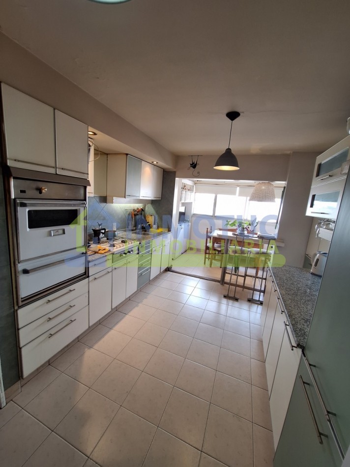 24 DE SEPTIEMBRE AL 600 (MICROCENTRO) DEPARTAMENTO 3 DORMITORIOS + DEPENDENCIA DE SERVICIOS - 3 BAÑOS