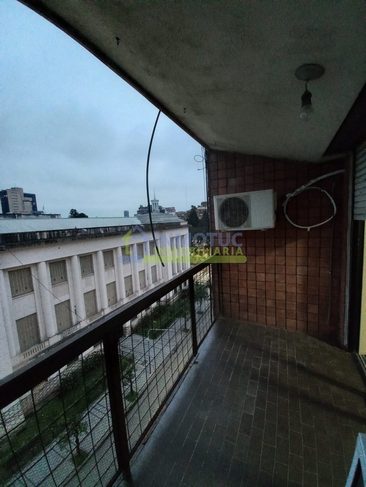DEPARTAMENTO DE 1 DORMITORIO AMPLIO CON BALCON - BARRIO SUR - LAMADRID 400 - APTO CREDITO - ZONA TRIBUNALES