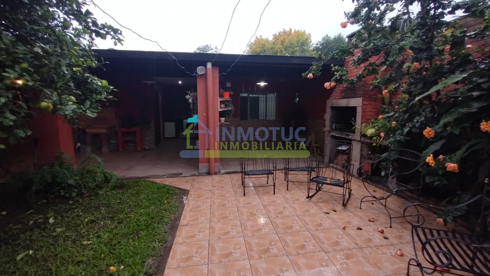 CASA 4 DORM. VILLA CARMELA - BARRIO ISLAS MALVINAS