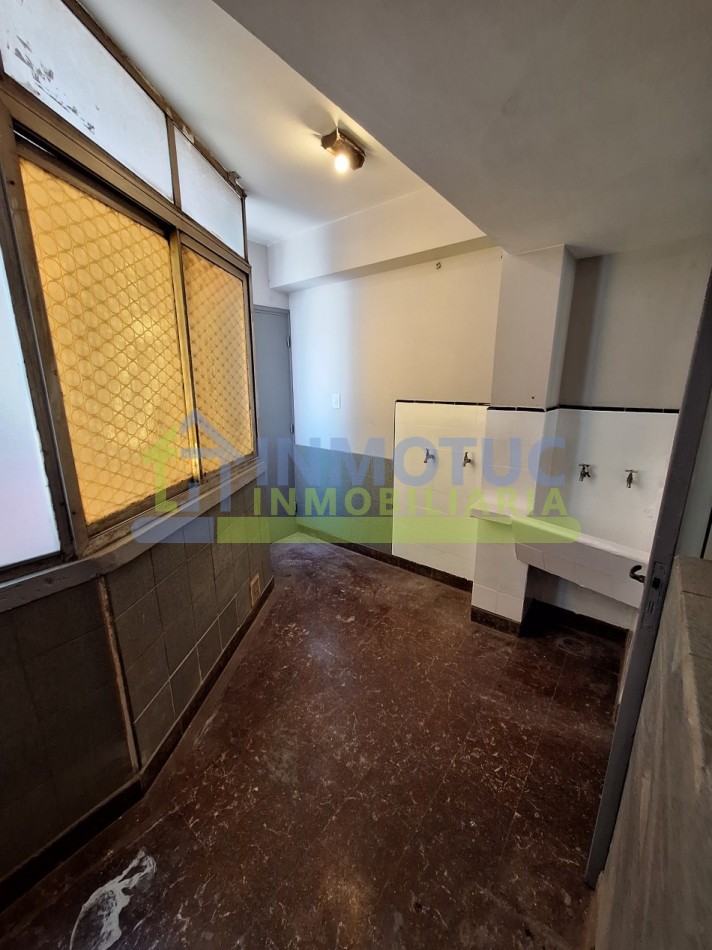 DEPARTAMENTO MICROCENTRO 2 DORM. 2 BAÑOS DEP. SERVICIO