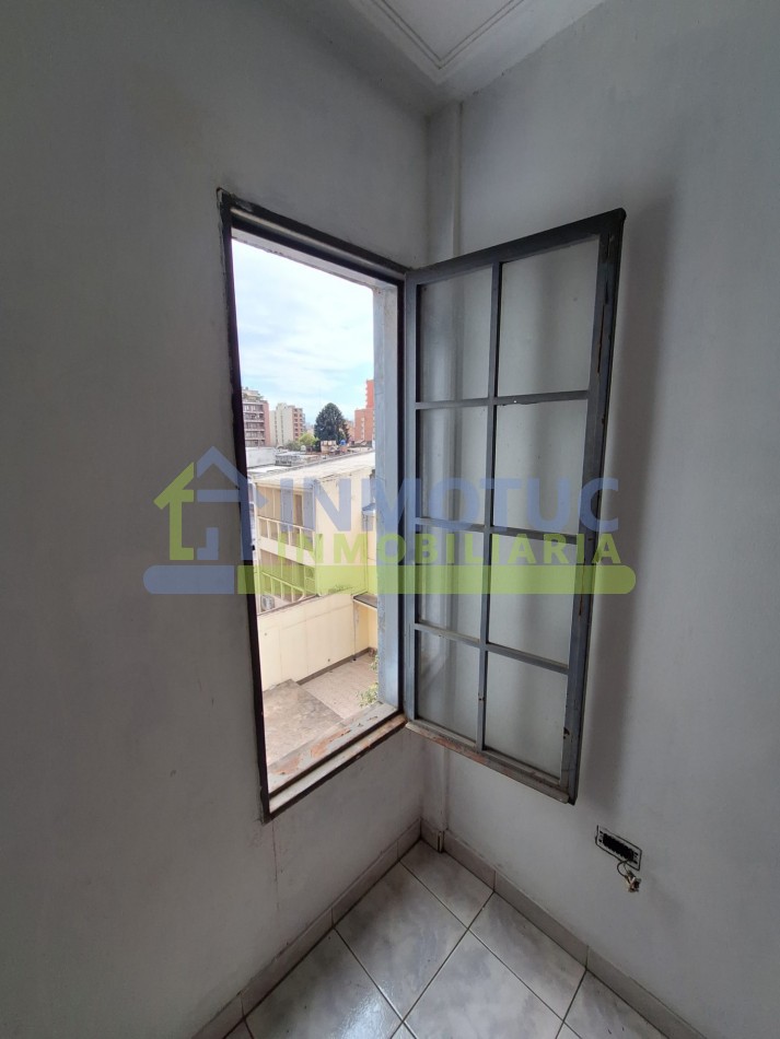 DEPARTAMENTO DE 1 DORMITORIO MUY AMPLIO CON PLACARD - LUMINOSO - 9 DE JULIO 500 - BARRIO SUR