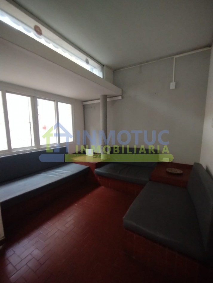 DEPARTAMENTO CON PATIO SANTIAGO AL 900