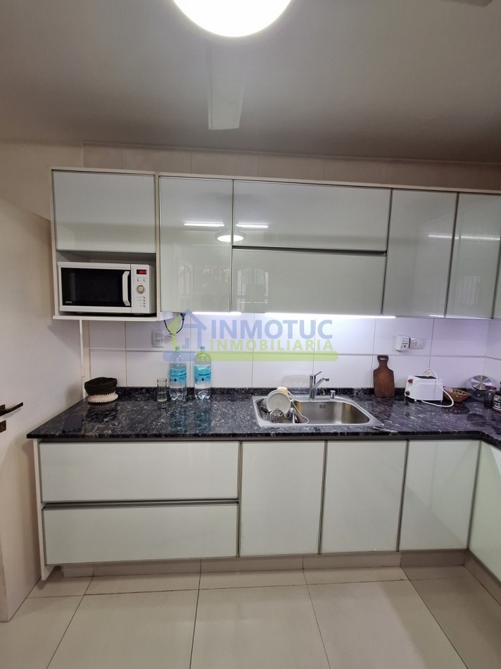 CASA BARRIO SUR - LAS HERAS AL 200 - 3 DORM. 5 BAÑOS - COCHERA