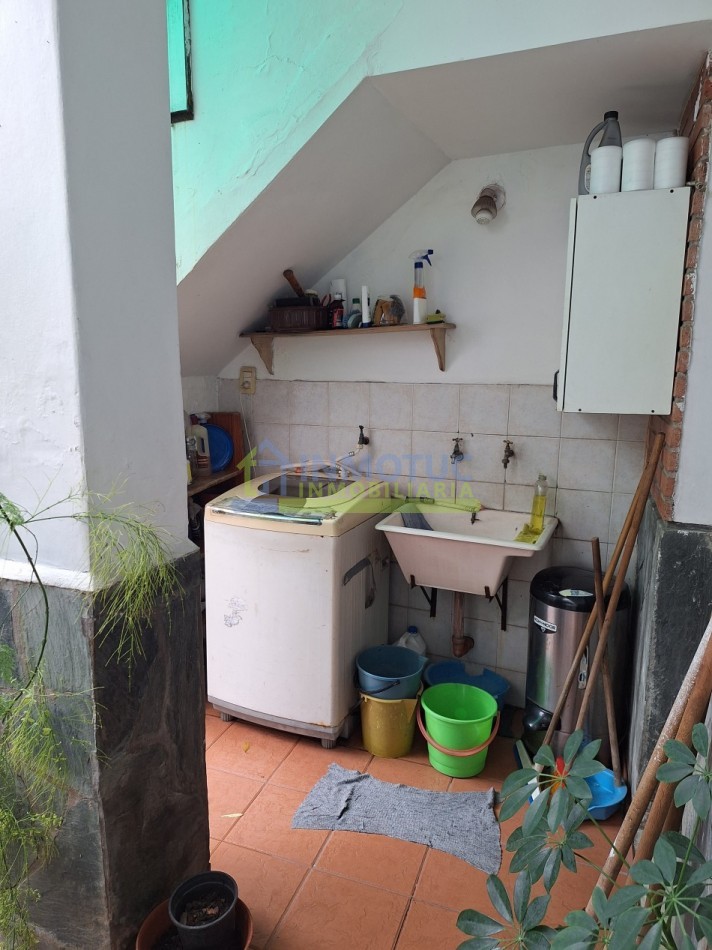 CASA BARRIO SUR - LAS HERAS AL 200 - 3 DORM. 5 BAÑOS - COCHERA