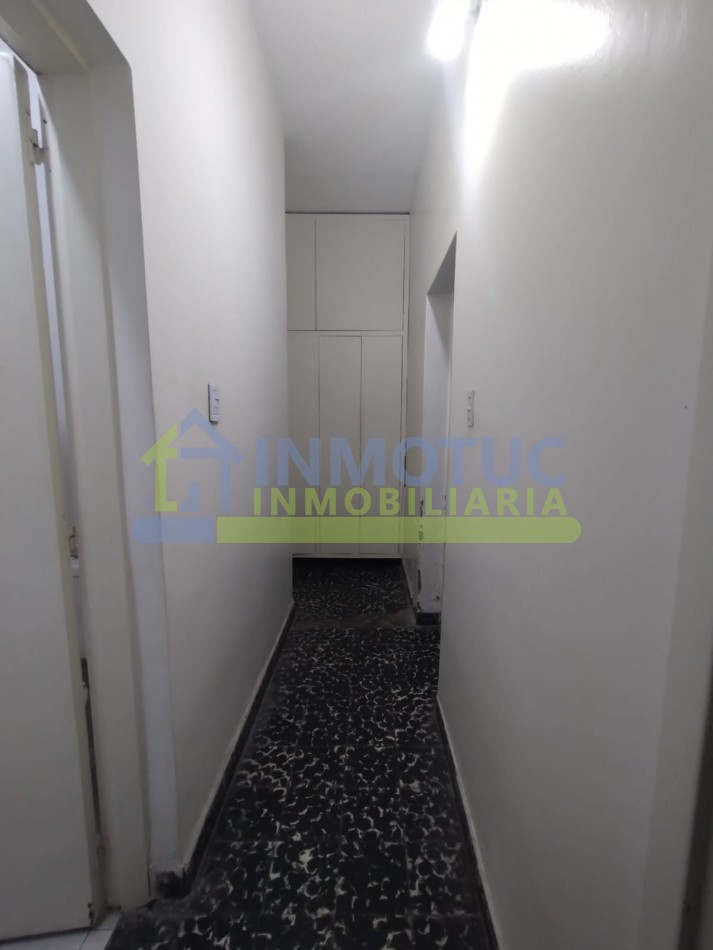 DEPARTAMENTO CON PATIO SANTIAGO AL 900