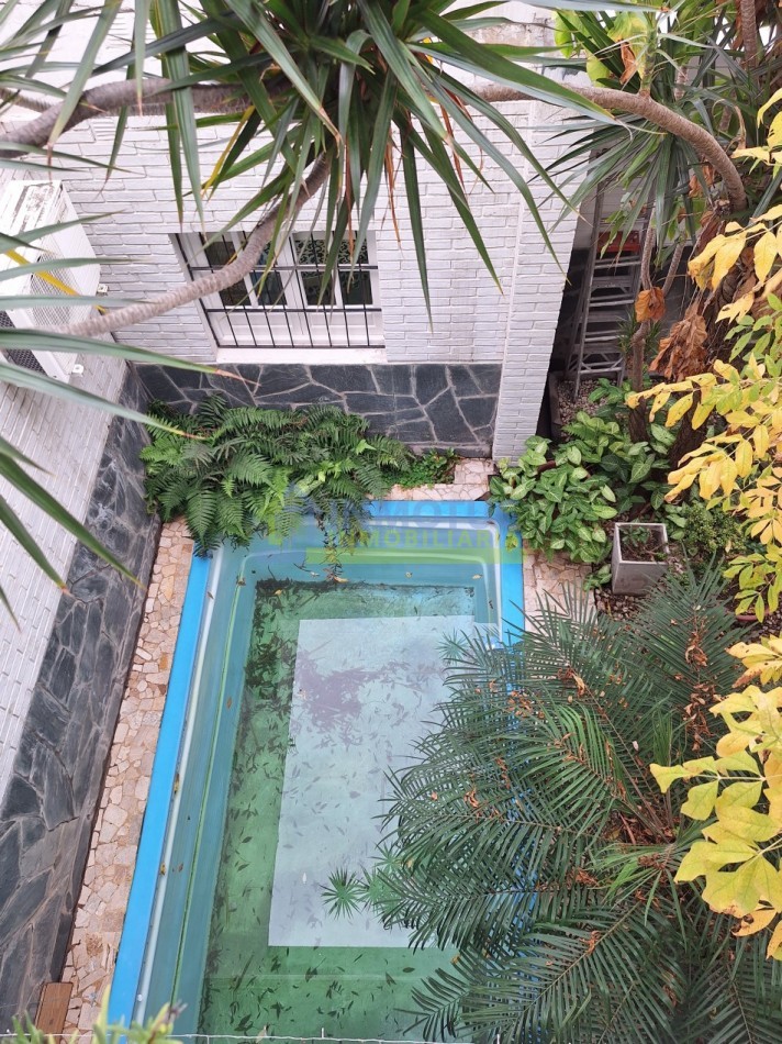 CASA BARRIO SUR - LAS HERAS AL 200 - 3 DORM. 5 BAÑOS - COCHERA