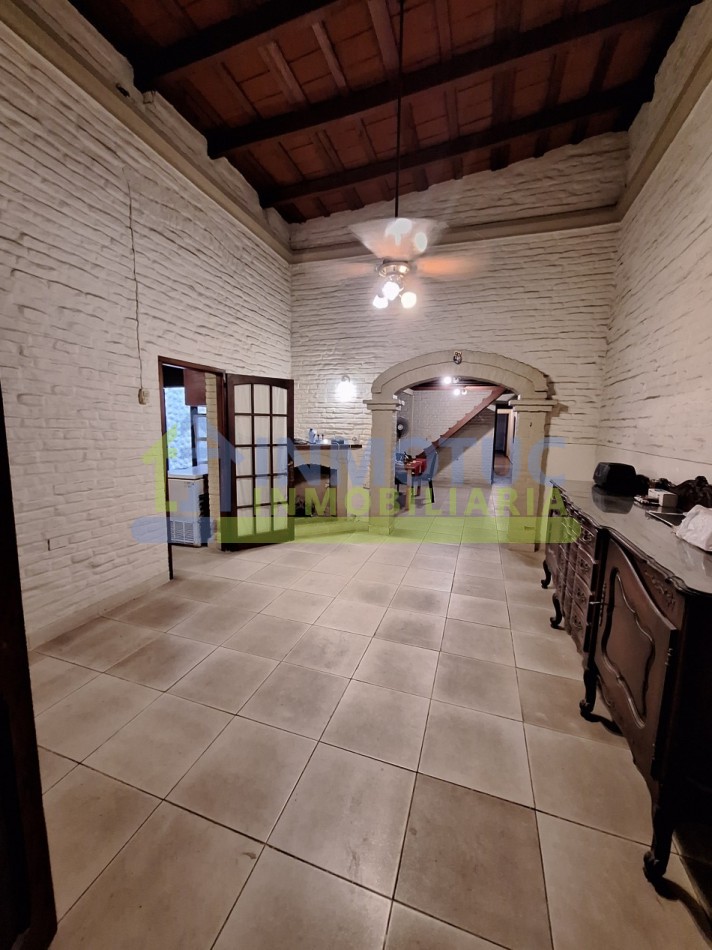 CASA EN VENTA EN BARRIO SUR LAVALLE AL 1200 