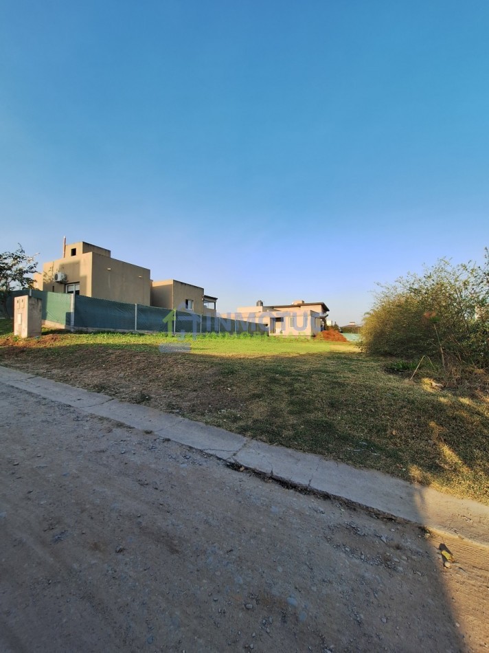 TERRENO CENTRAL - FINCAS DEL MANANTIAL BARRIO PRIVADO