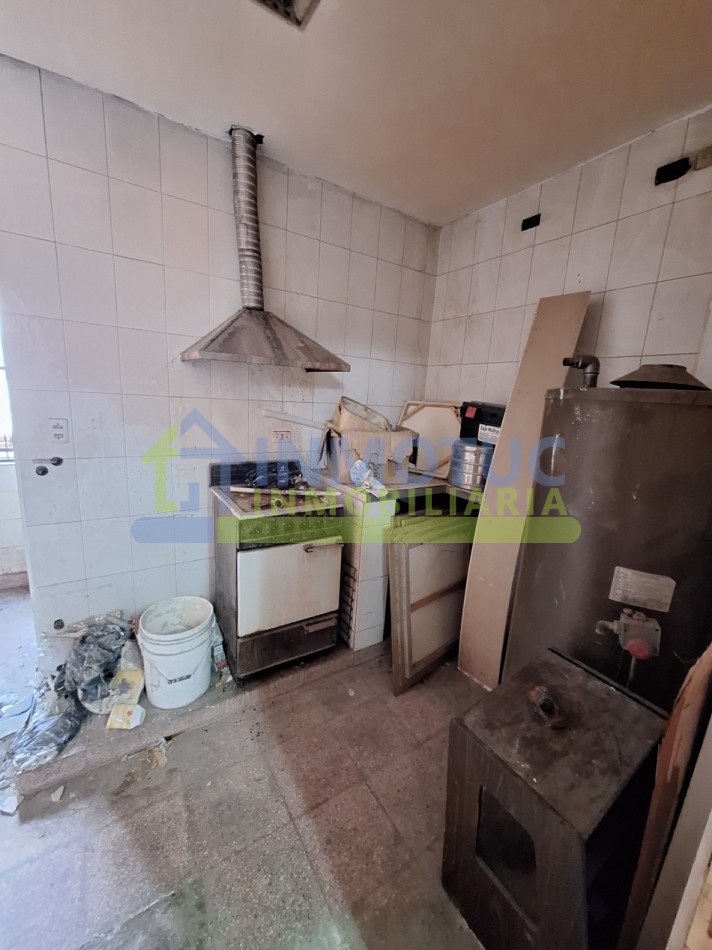 OPORTUNIDAD! CENTRO MEDICO EN VENTA PARA INVERSIONISTAS - BARRIO SUR (ALT. 24 DE SEPTIEMBRE 1000)