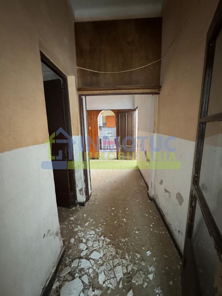 CASA 25 DE MAYO 1200 ( 25 DE MAYO Y URUGUAY) A REFACCIONAR - VENTA