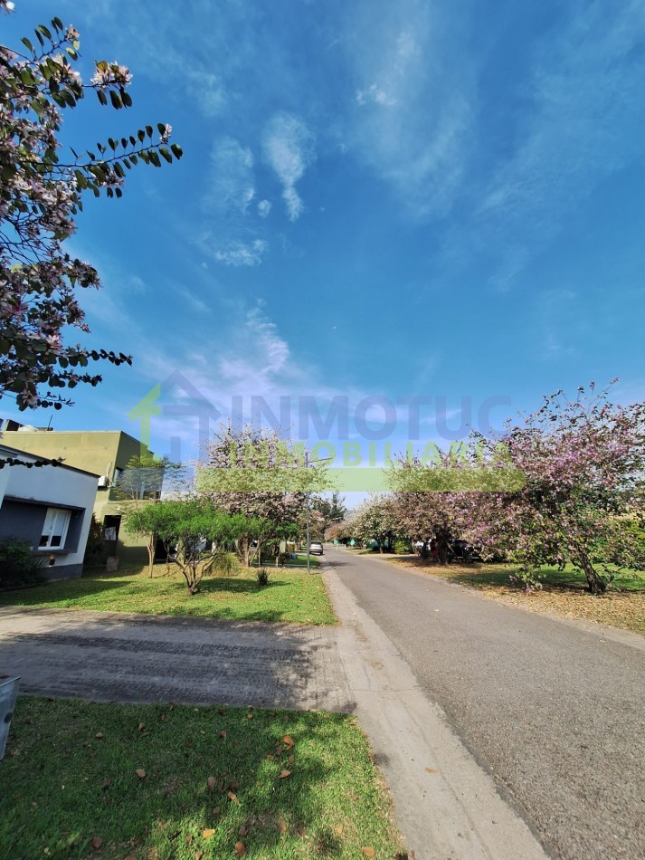 COUNTRY VILAGO - LOTE PERIMETRAL 700M2 APROX