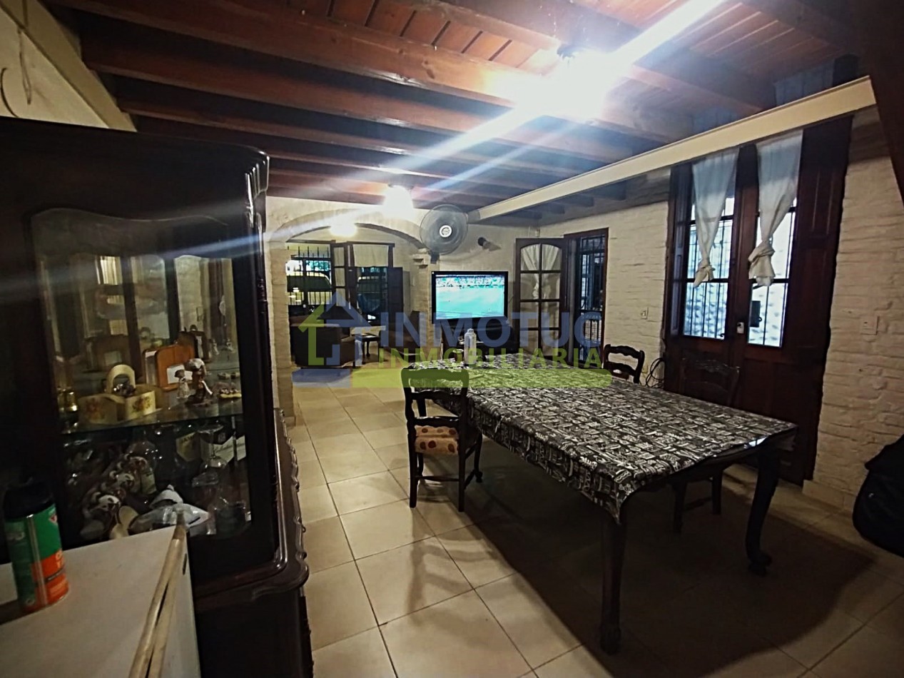 CASA EN VENTA EN BARRIO SUR LAVALLE AL 1200 