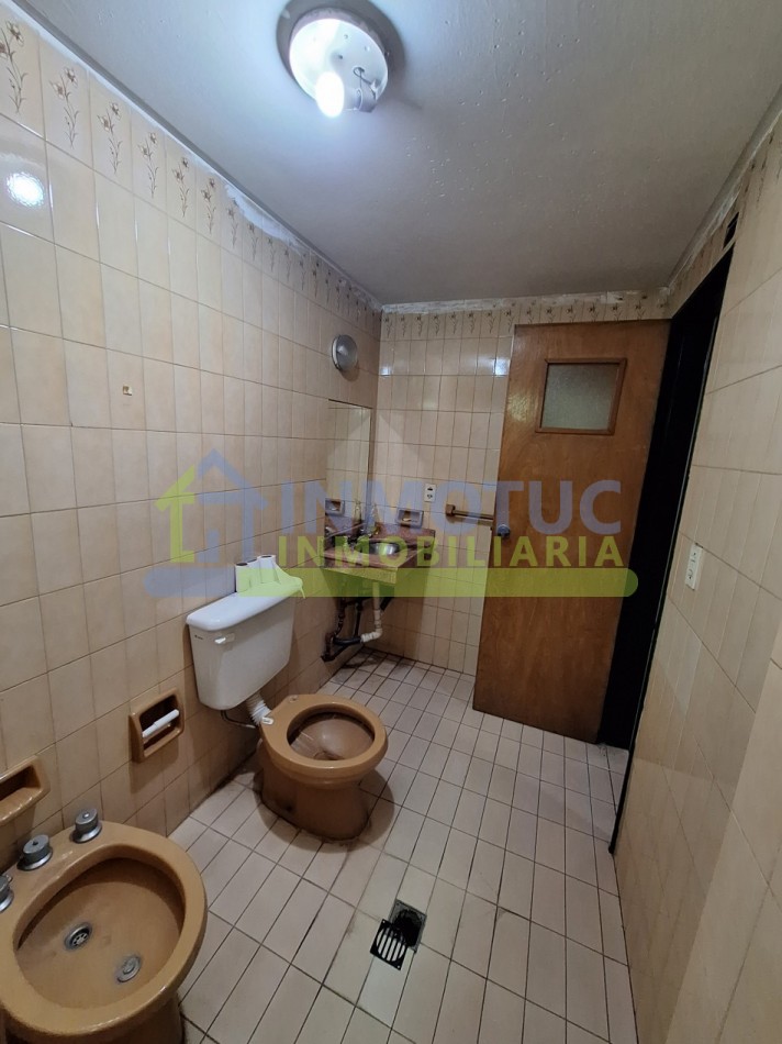 OPORTUNIDAD! CENTRO MEDICO EN VENTA PARA INVERSIONISTAS - BARRIO SUR (ALT. 24 DE SEPTIEMBRE 1000)