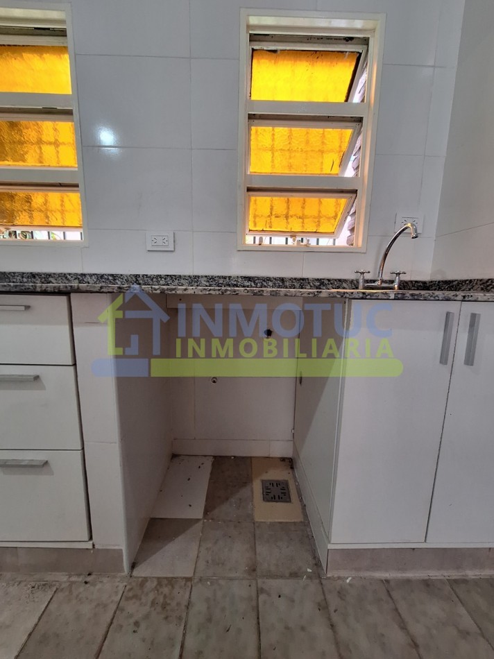 DPTO. Paso de Los Andes al 700 - 3 Dorm. - 2 Baños - Sup. Propia 82 m² + cochera