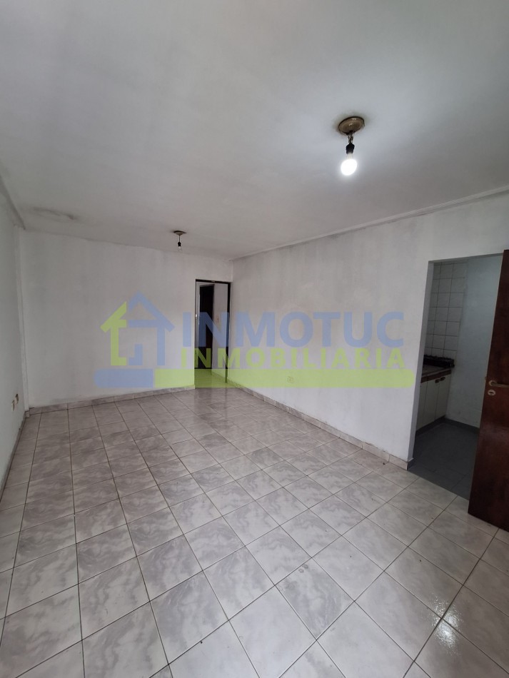 DEPARTAMENTO DE 1 DORMITORIO MUY AMPLIO CON PLACARD - LUMINOSO - 9 DE JULIO 500 - BARRIO SUR