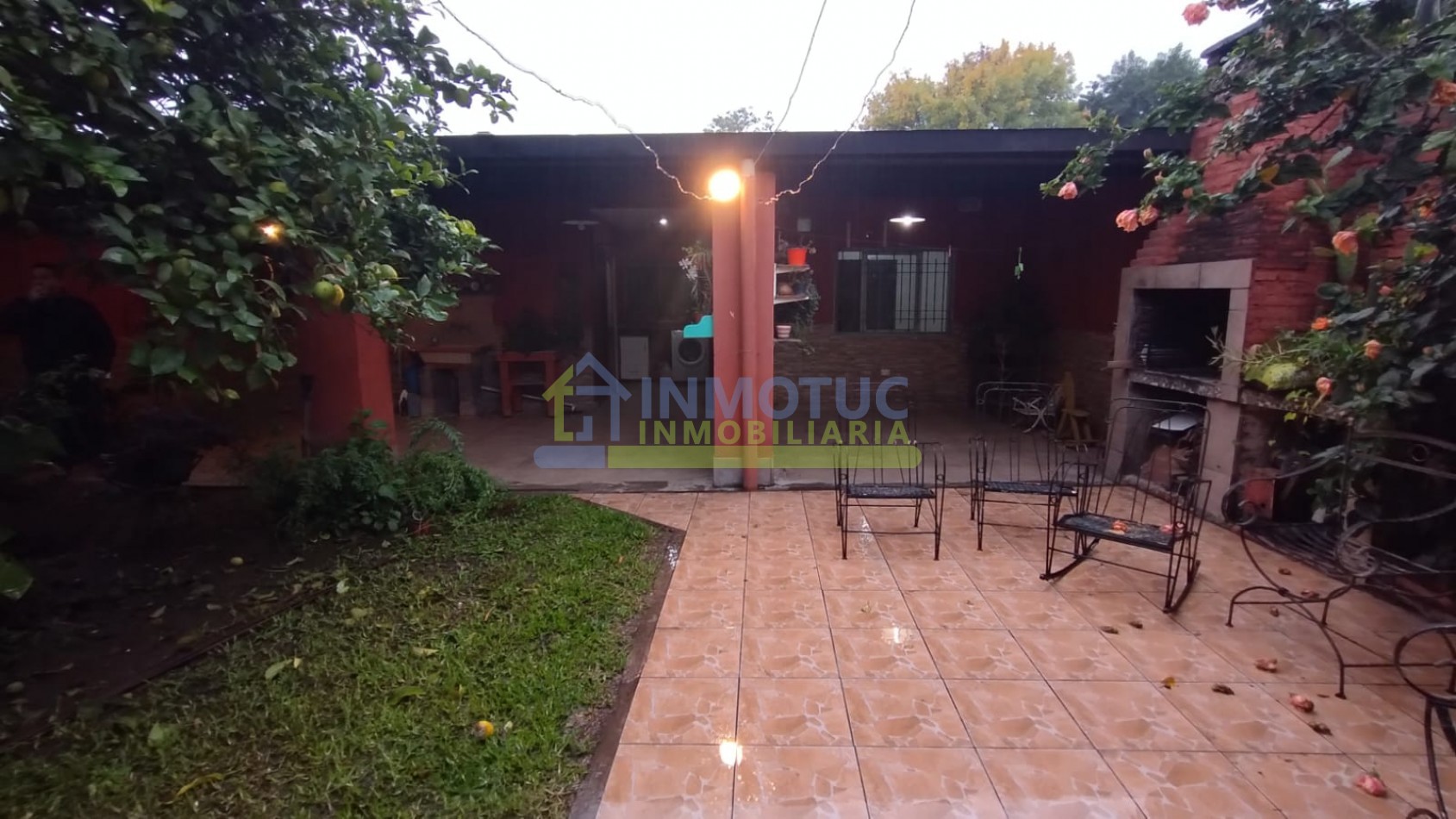 CASA 4 DORM. VILLA CARMELA - BARRIO ISLAS MALVINAS