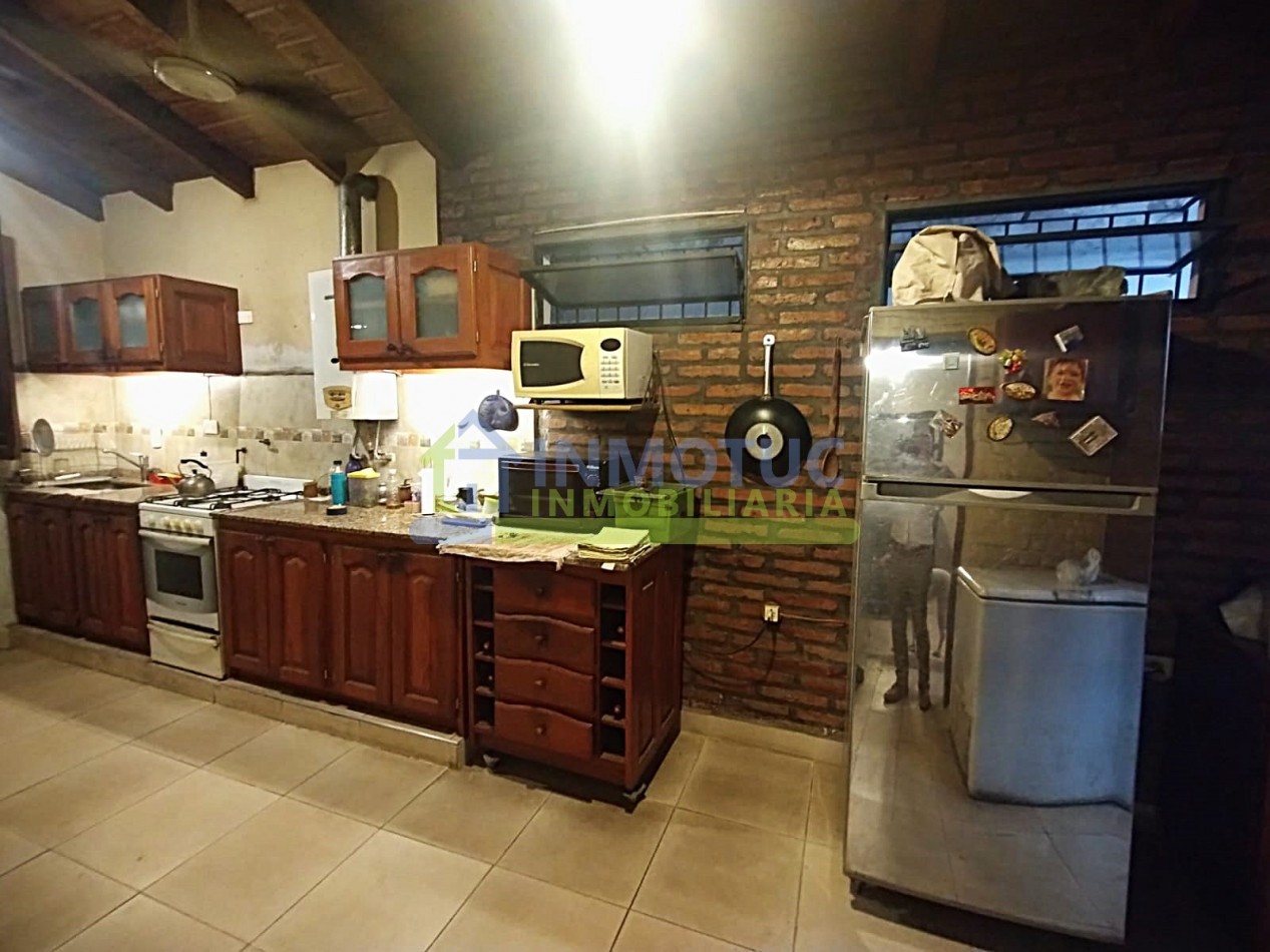 CASA EN VENTA EN BARRIO SUR LAVALLE AL 1200 