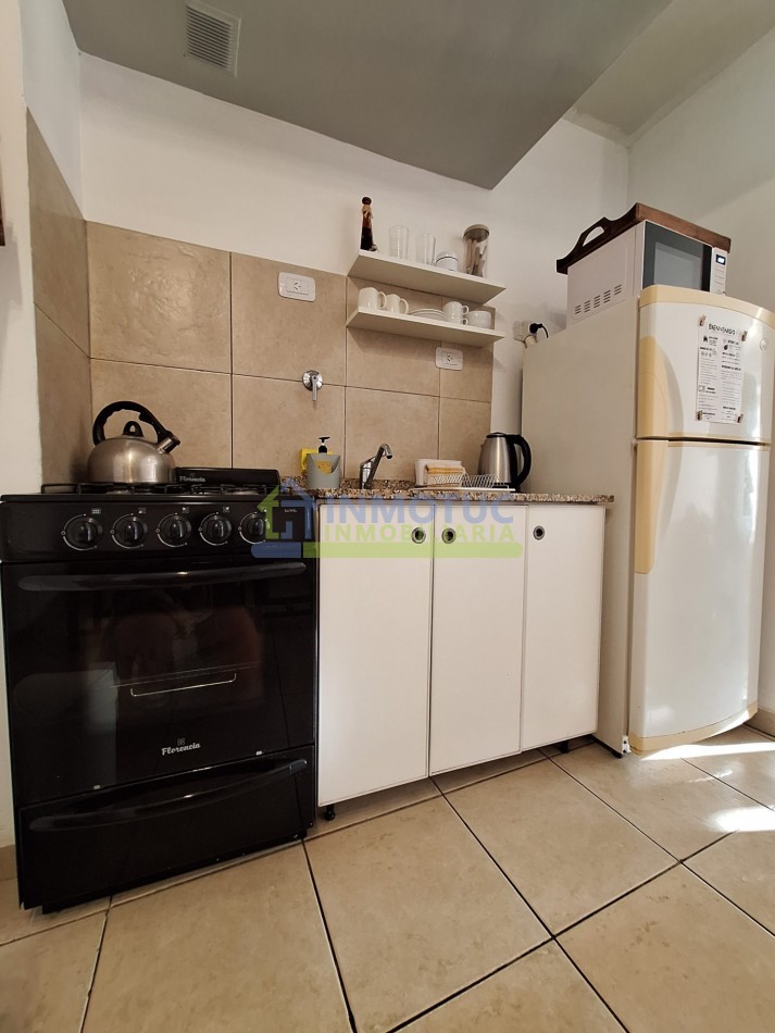 MONOAMBIENTE AV. NICOLAS AVELLANEDA 400 AMOBLADO CON BALCON - EN VENTA  