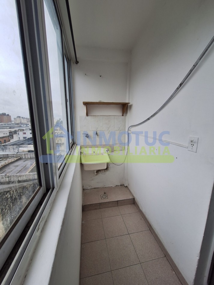 ALQUILER DEPARTAMENTO DE 1 DORMITORIO CON BALCON - LAVADERO - CRISOSTOMO ALVAREZ 300 - CENTRO 