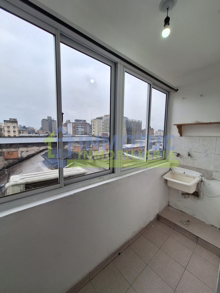 ALQUILER DEPARTAMENTO DE 1 DORMITORIO CON BALCON - LAVADERO - CRISOSTOMO ALVAREZ 300 - CENTRO 