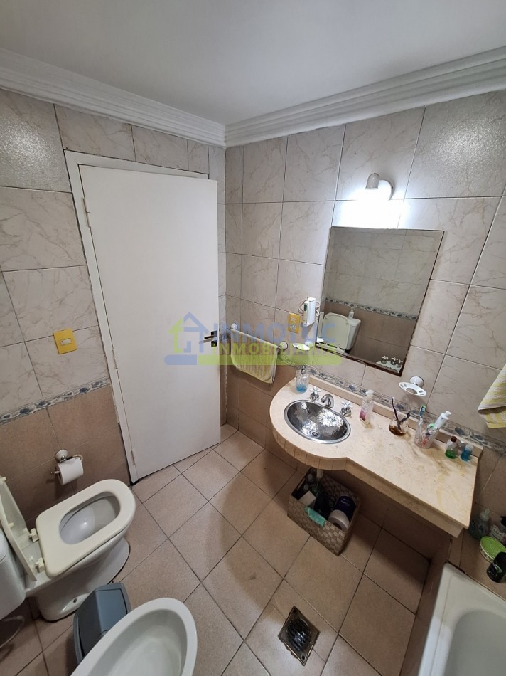 CASA BARRIO SUR - LAS HERAS AL 200 - 3 DORM. 5 BAÑOS - COCHERA