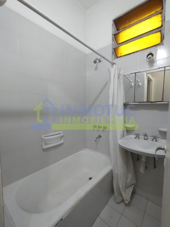 DEPARTAMENTO CON PATIO SANTIAGO AL 900