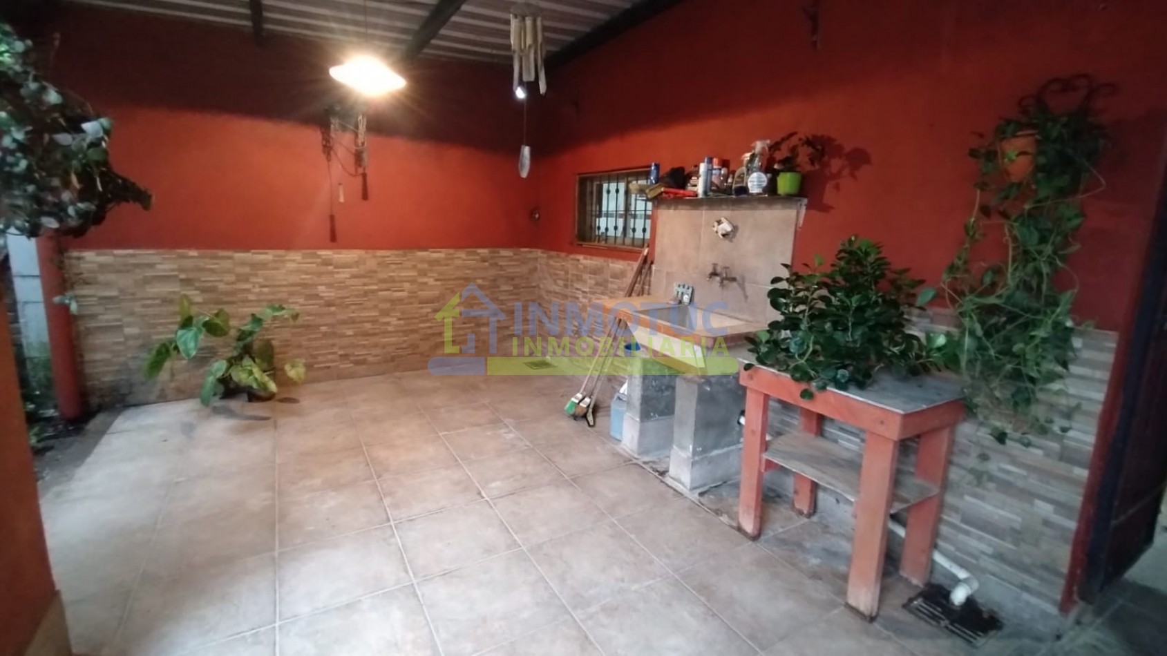 CASA 4 DORM. VILLA CARMELA - BARRIO ISLAS MALVINAS