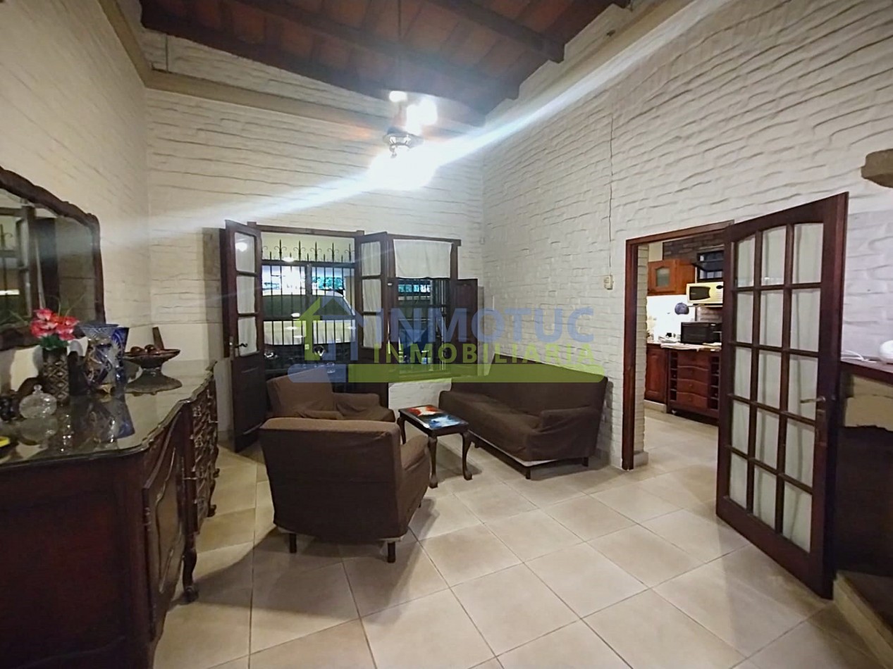CASA EN VENTA EN BARRIO SUR LAVALLE AL 1200 