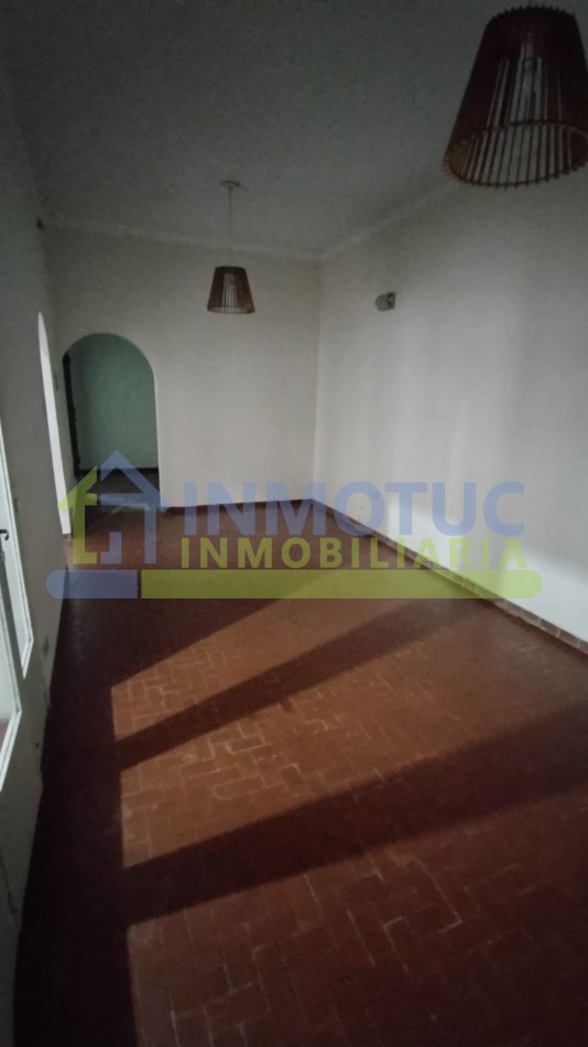DEPARTAMENTO CON PATIO SANTIAGO AL 900