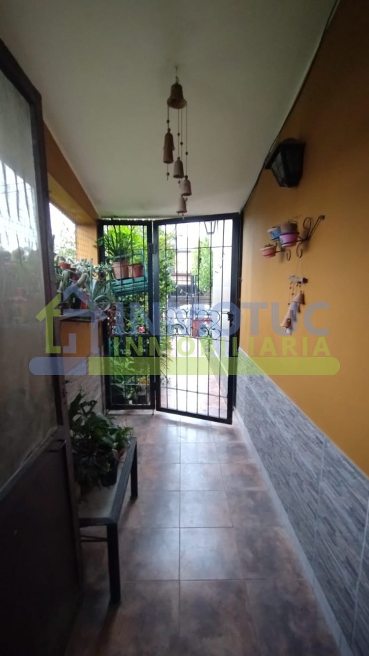 CASA 4 DORM. VILLA CARMELA - BARRIO ISLAS MALVINAS