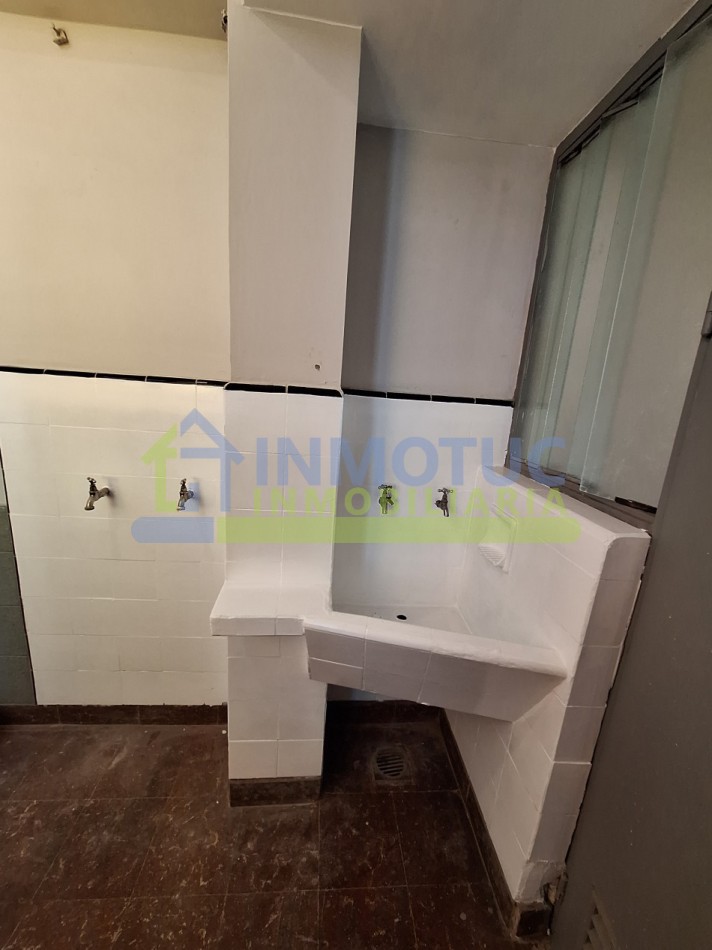 DEPARTAMENTO MICROCENTRO 2 DORM. 2 BAÑOS DEP. SERVICIO